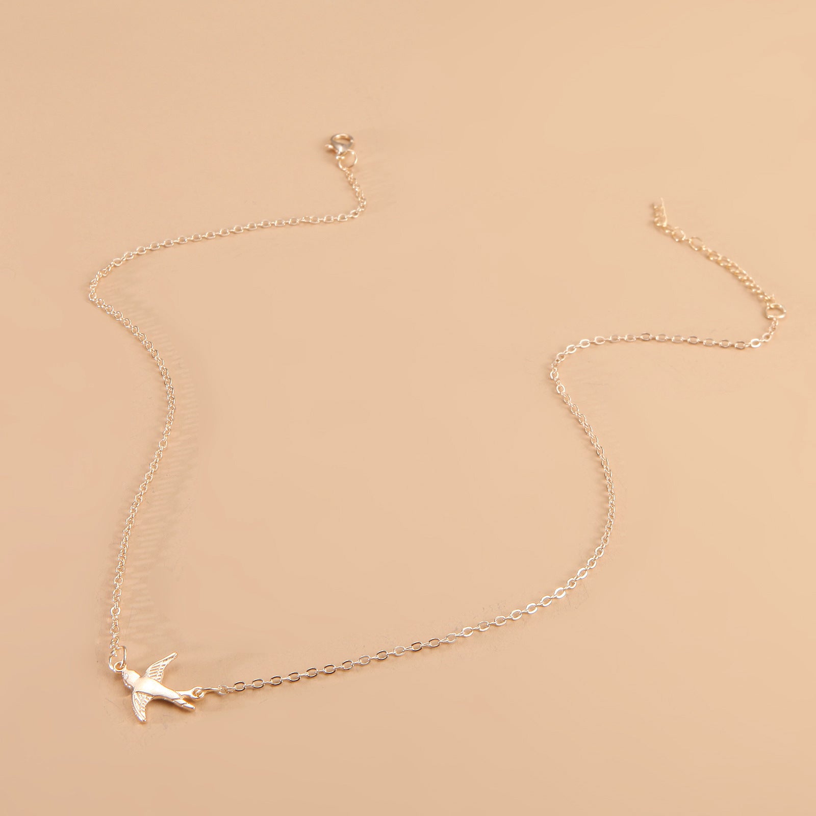 Horizontal Alloy Bird Pendant Necklace Womens Short Clavicle Chain