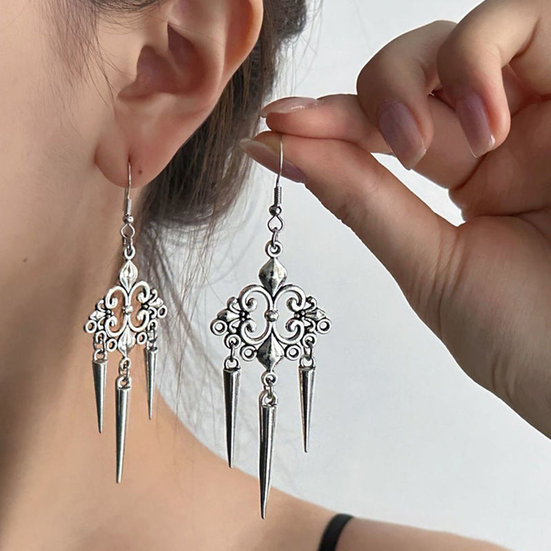 Long Tassel Ear Hooks With A Minimalist High-end Light-luxury And Vintage Vibe