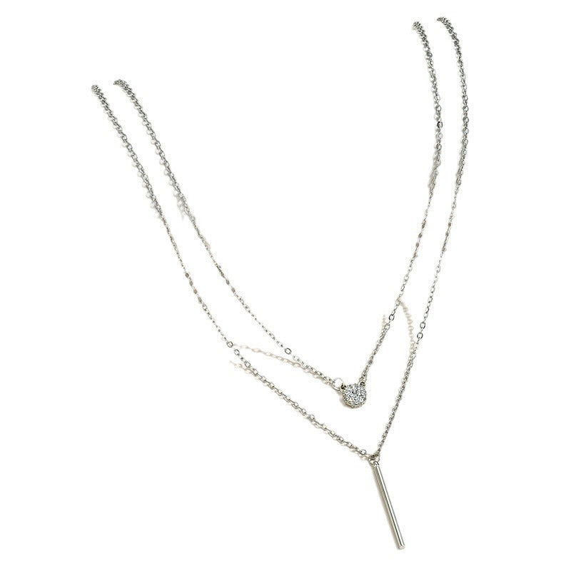 Trendy Diamond-studded Necklace With An Elegant Vibe